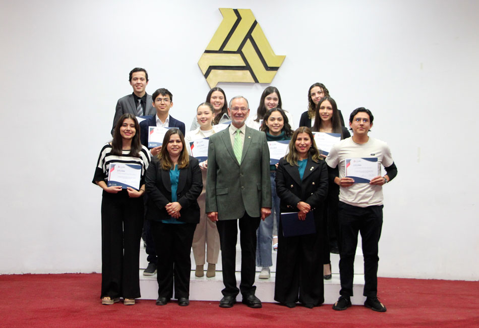 Reconocimientos a alumnos con el promedio más alto durante el semestre otoño 2023